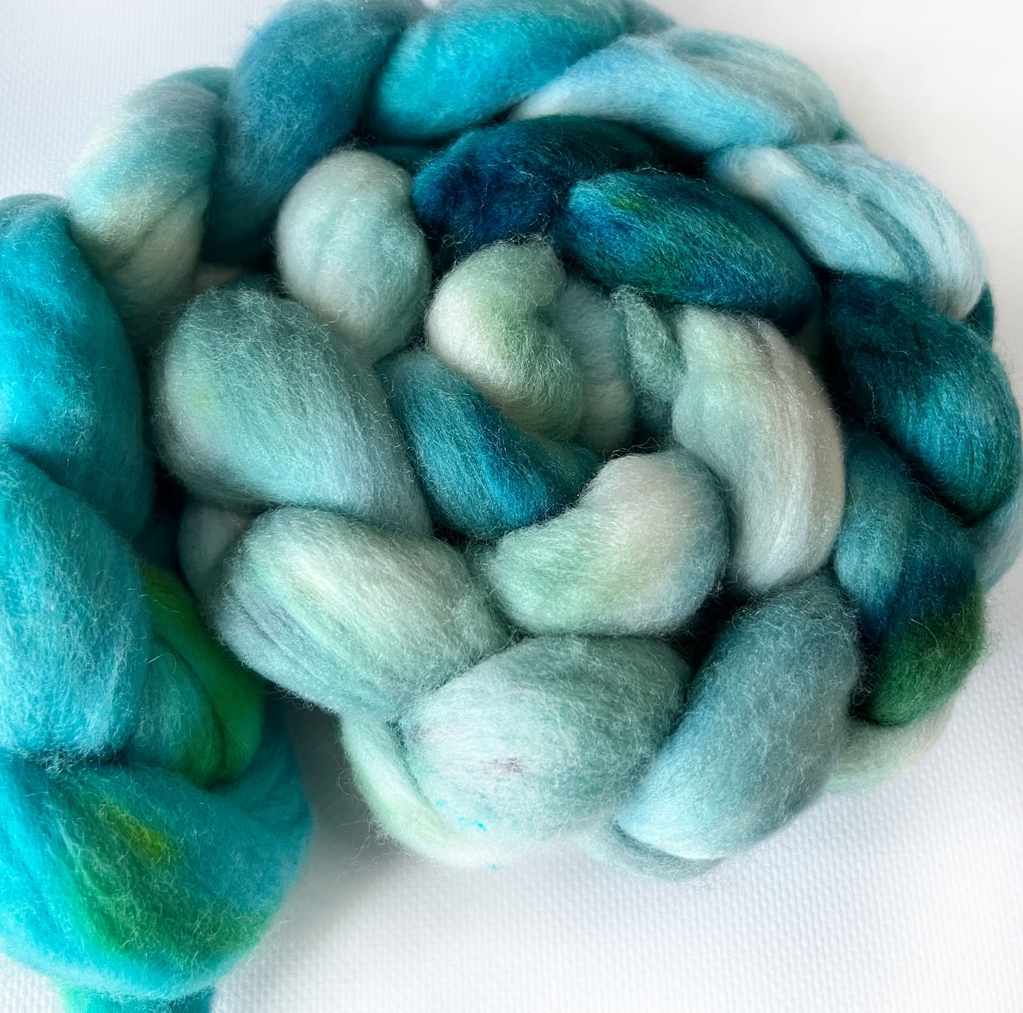 Blue Sombre - Hand Dyed - 19.5 micron Untreated 100% Merino Top - Okanagan Dye Works