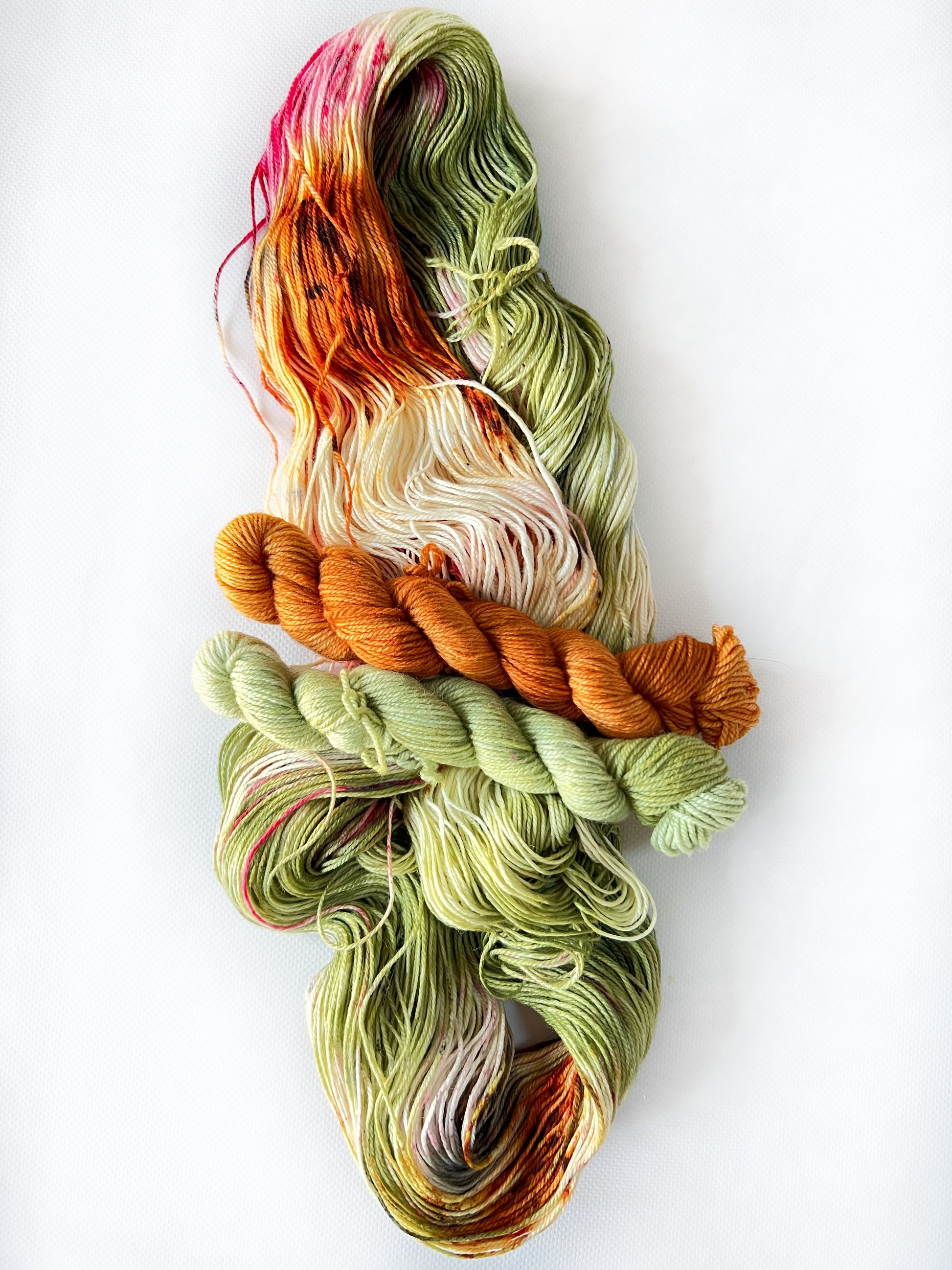 Oriental Poppy (Sock Kit) - Fingering 3 Ply - Okanagan Dye Works